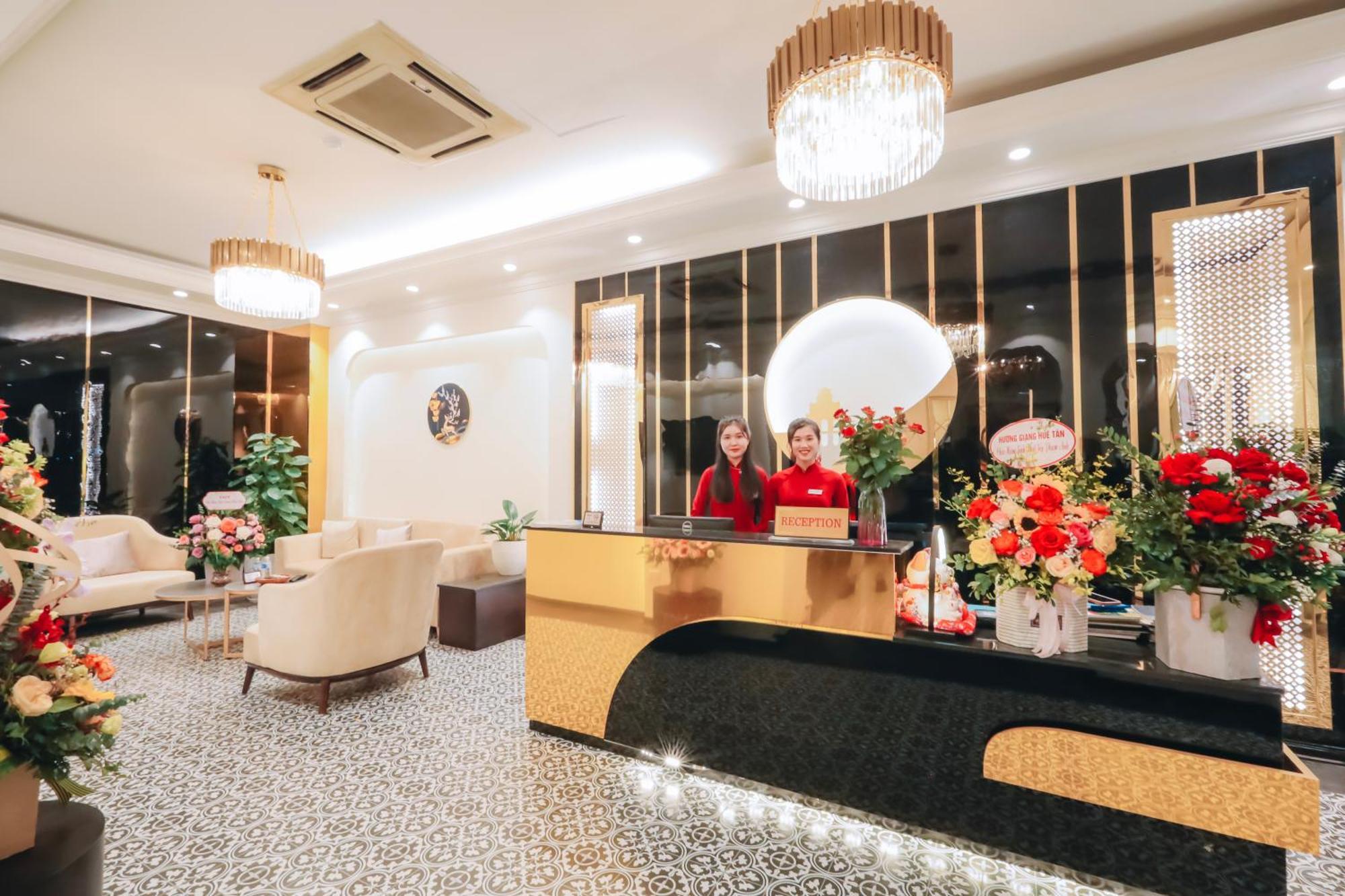 Ha Noi Lake View Hotel & Travel Hanoi Bagian luar foto