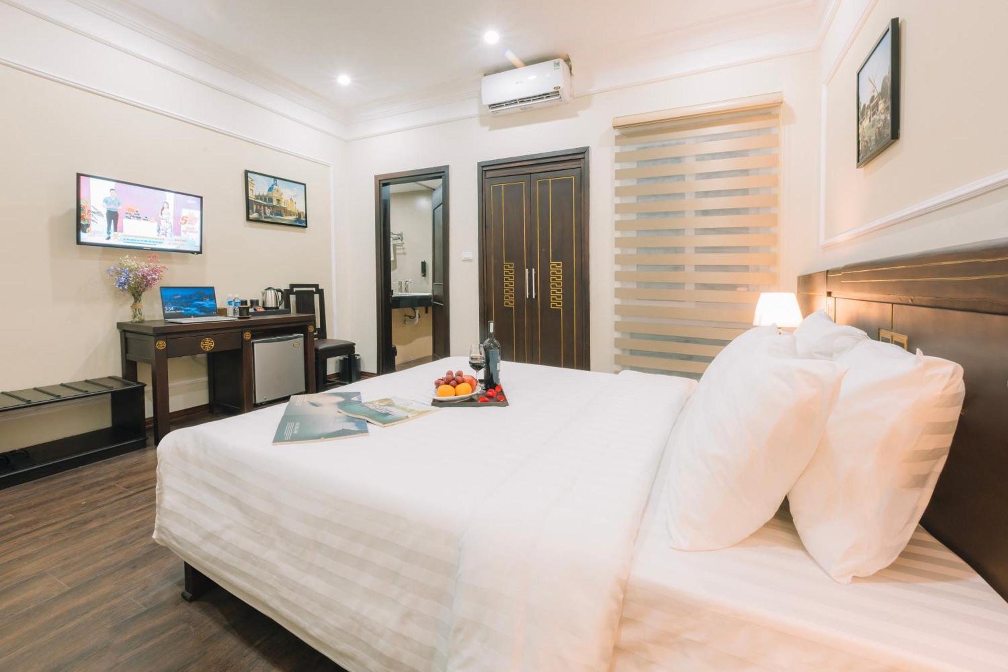 Ha Noi Lake View Hotel & Travel Hanoi Bagian luar foto