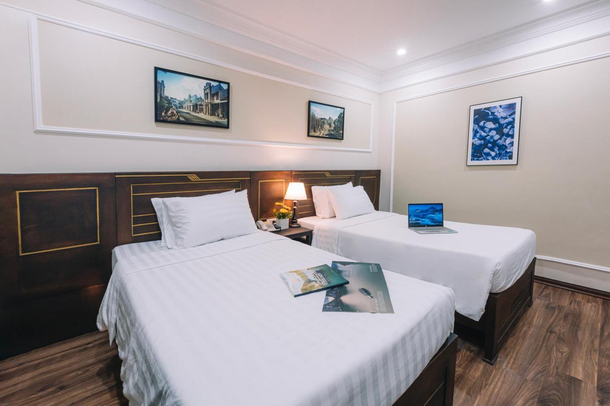 Ha Noi Lake View Hotel & Travel Hanoi Bagian luar foto